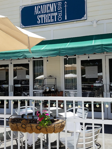 Photo Academy Street Bistro - 0