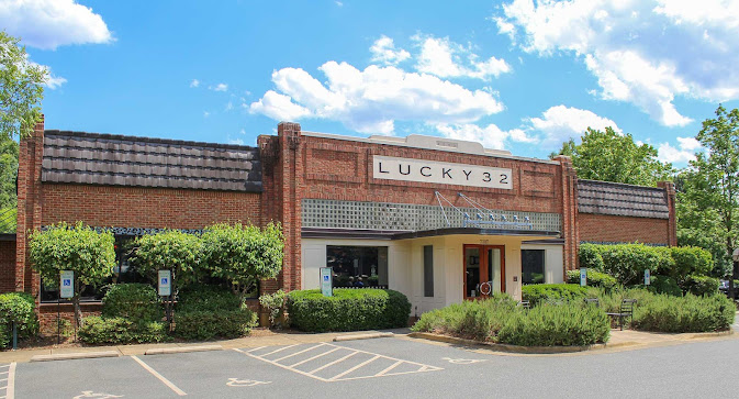 Photo Lucky 32 Southern Kitchen - 0