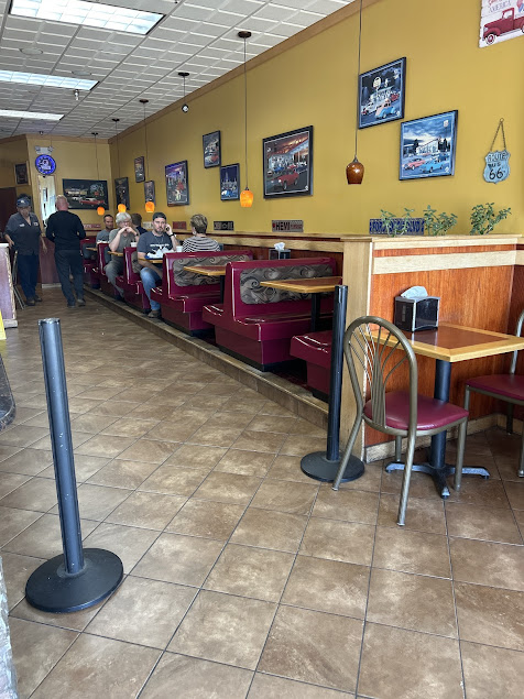 Photo Mojo's Grill - 1