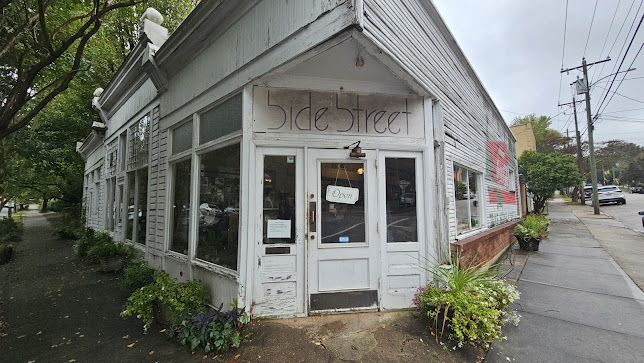Photo Side Street Restaurant - 3